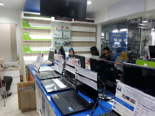 Alvatech Retail Toko Komputer di Makassar- Photo by Zaubee
